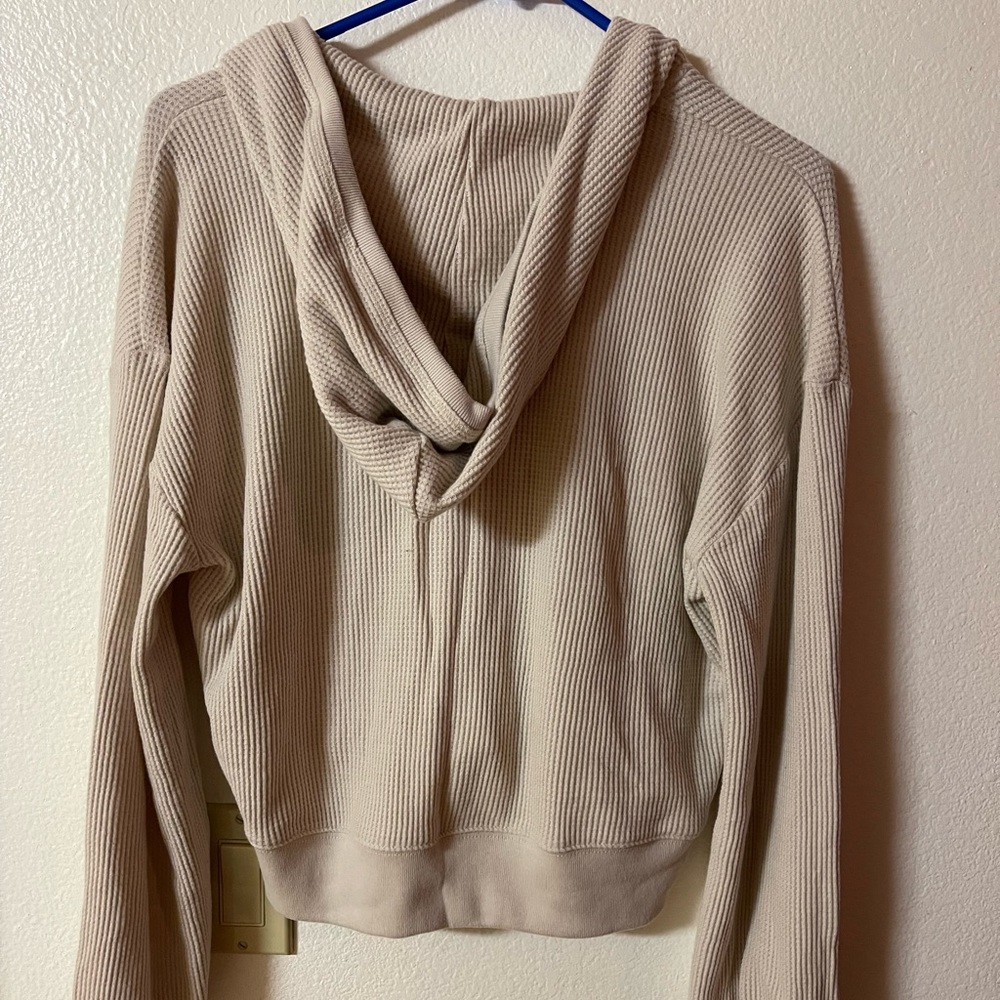 Cream Abercrombie and fitch sweater